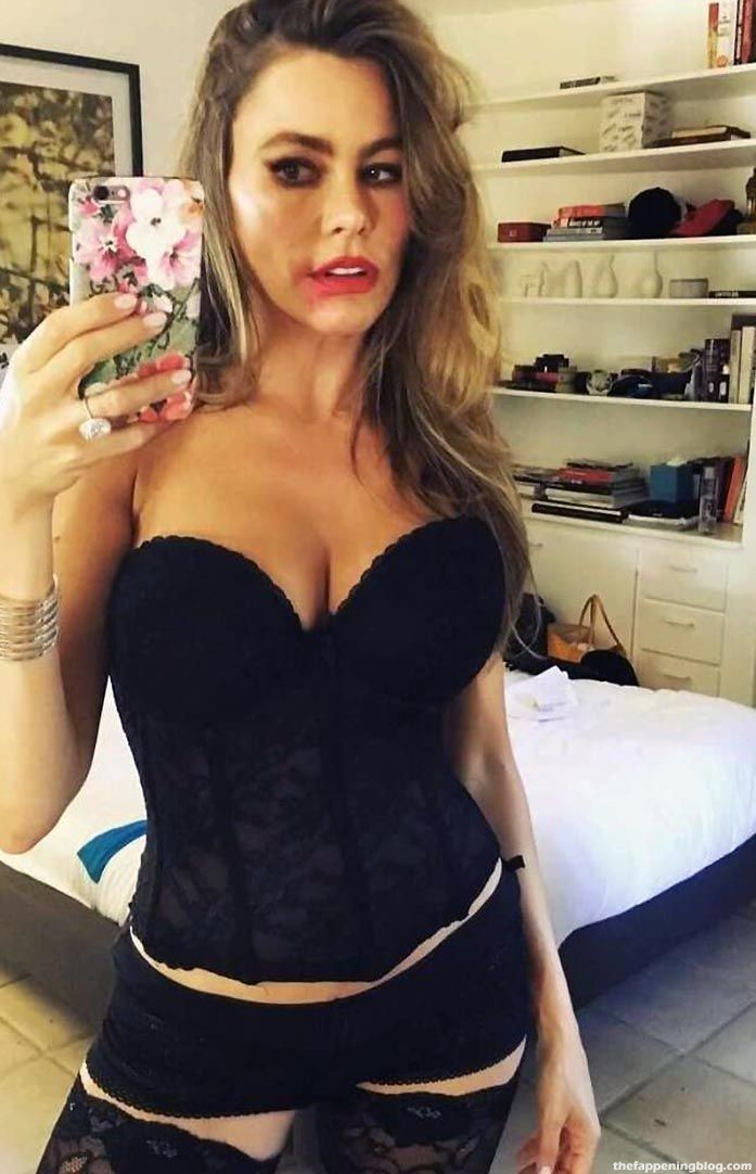 Sofia Vergara Nude &amp; Sexy Collection (153 Photos + Possible Porn and Sex Video Scenes)