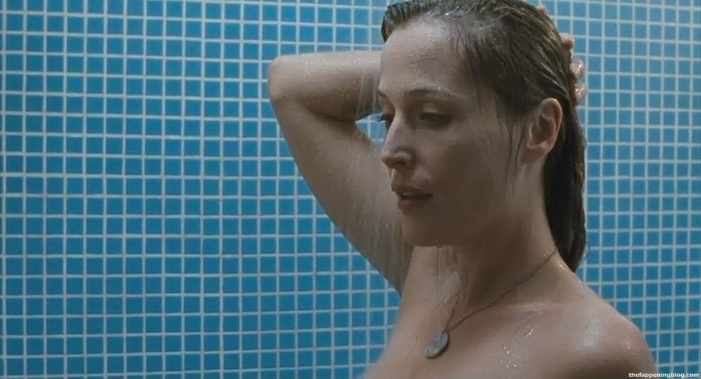 Gillian Anderson Nude, Topless &amp; Sexy (156 Photos + Video Sex Scenes)