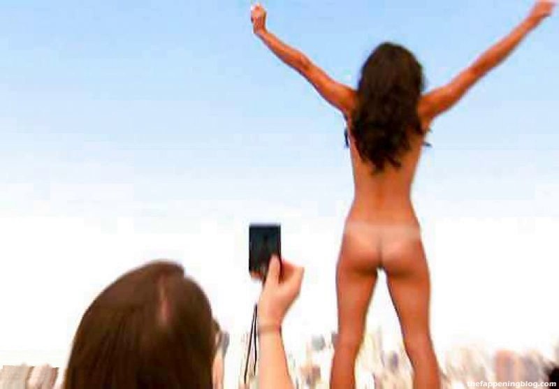 Bethenny Frankel Nude & Sexy Collection (46 Photos) .