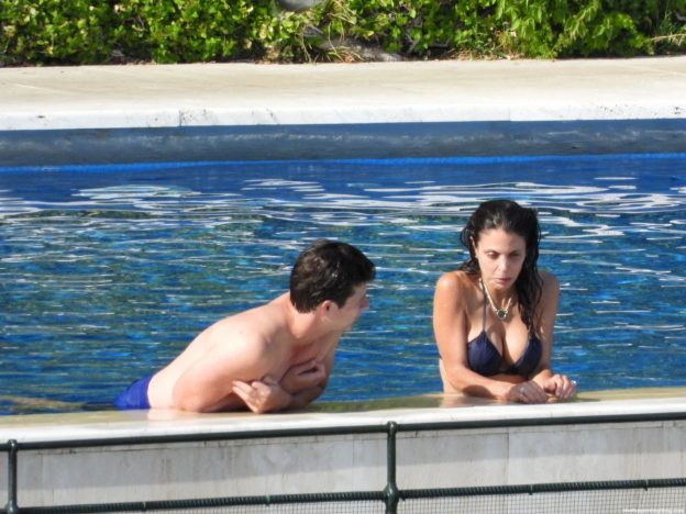 Bethenny Frankel Displays Pda With Paul Bernon In The Swimming Pool 28