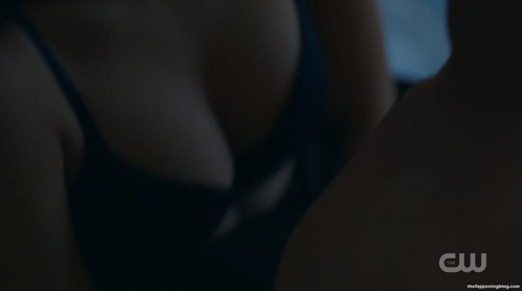 Camila Mendes Nude &amp; Sexy Collection (95 Photos + Videos)