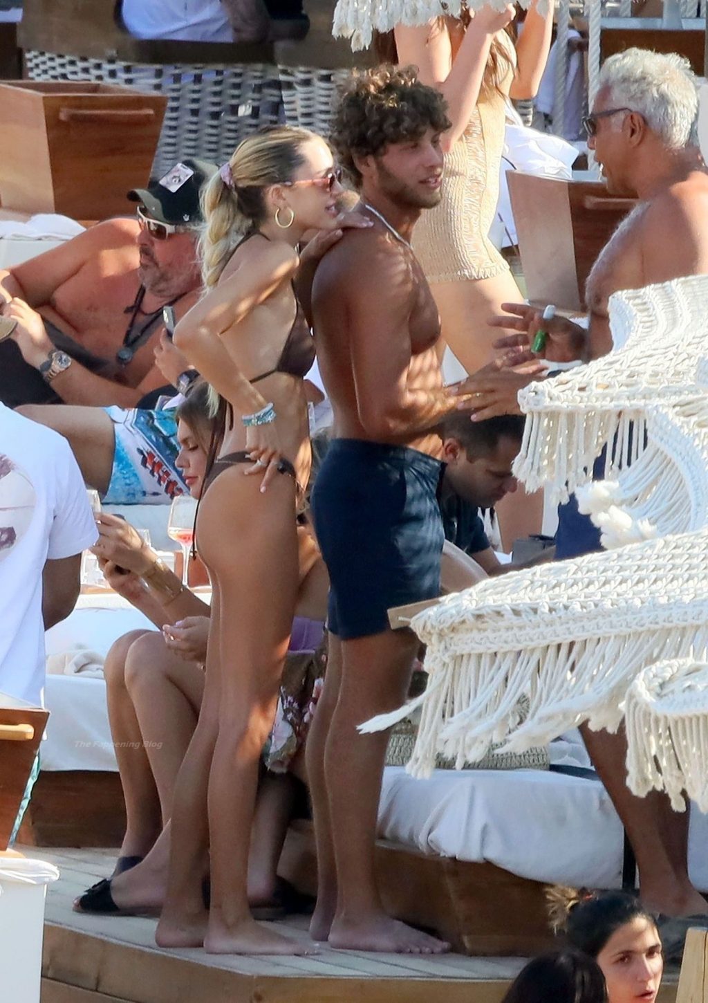 Delilah Belle Hamlin is Pictured with Eyal Booker Relaxing at the Beach in Mykonos (75 Photos)