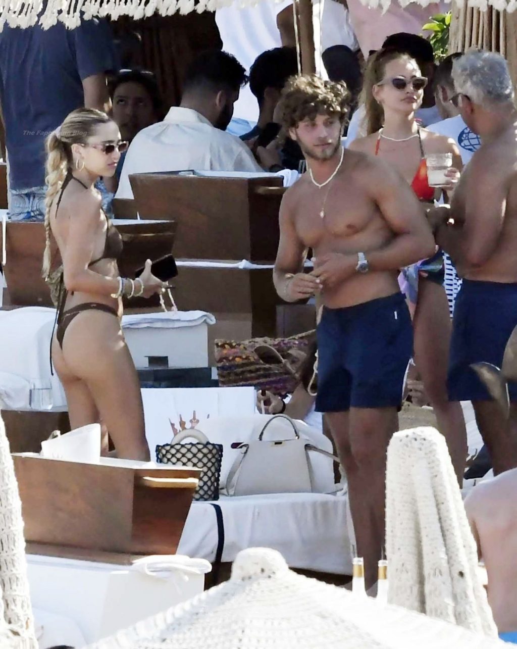 Delilah Belle Hamlin is Pictured with Eyal Booker Relaxing at the Beach in Mykonos (75 Photos)