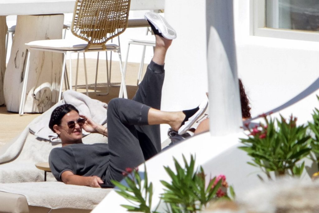 Demi Moore Goes Through a Rigorous Stretching Routine on Holiday with Rumer Willis (28 Photos)