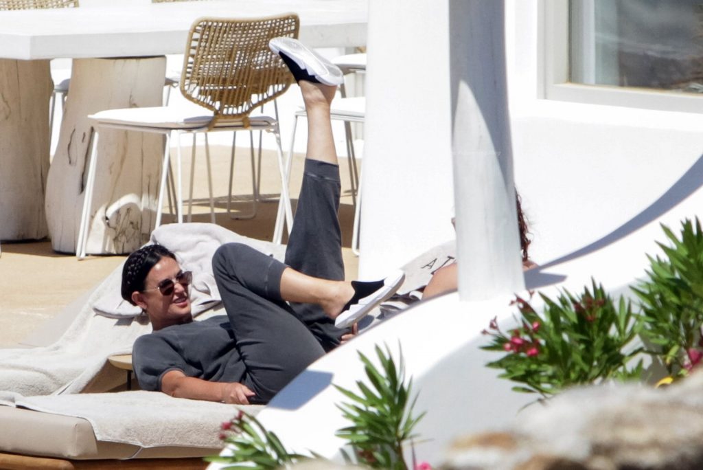Demi Moore Goes Through a Rigorous Stretching Routine on Holiday with Rumer Willis (28 Photos)