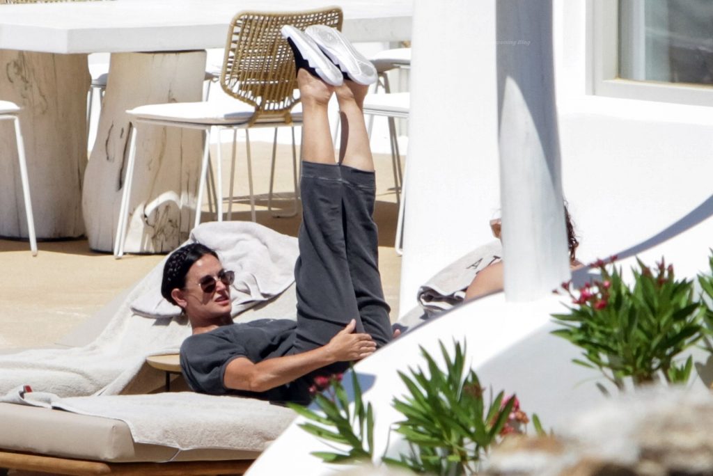 Demi Moore Goes Through a Rigorous Stretching Routine on Holiday with Rumer Willis (28 Photos)