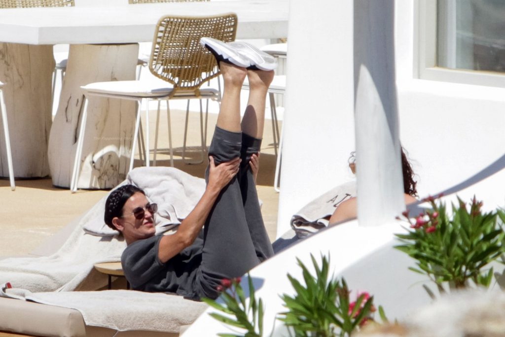 Demi Moore Goes Through a Rigorous Stretching Routine on Holiday with Rumer Willis (28 Photos)