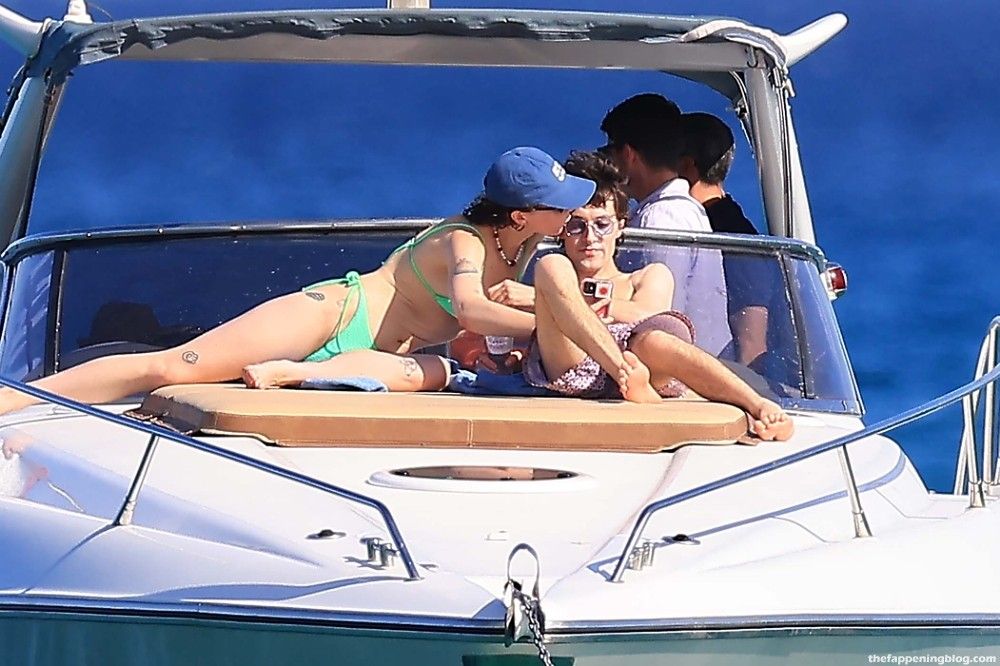 Ella Emhoff &amp; Sam Hine Relax on Holiday in St Tropez (101 Photos)