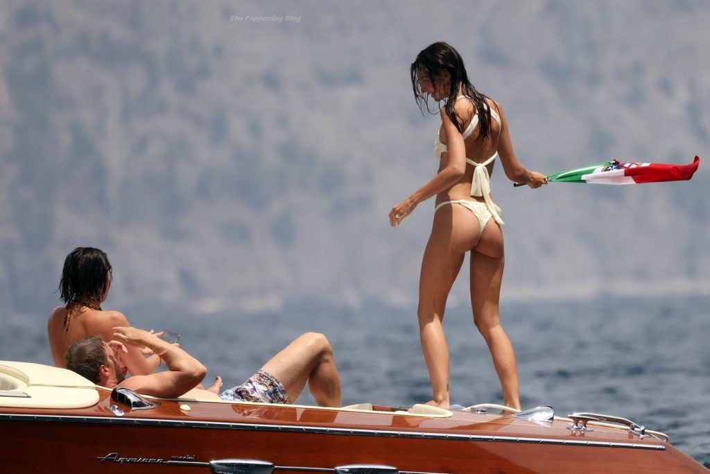 Emily Ratajkowski &amp; Sebastian Bear-McClard Chill Out on Their Boat in the Italian Sunshine in Nerano (116 Photos)
