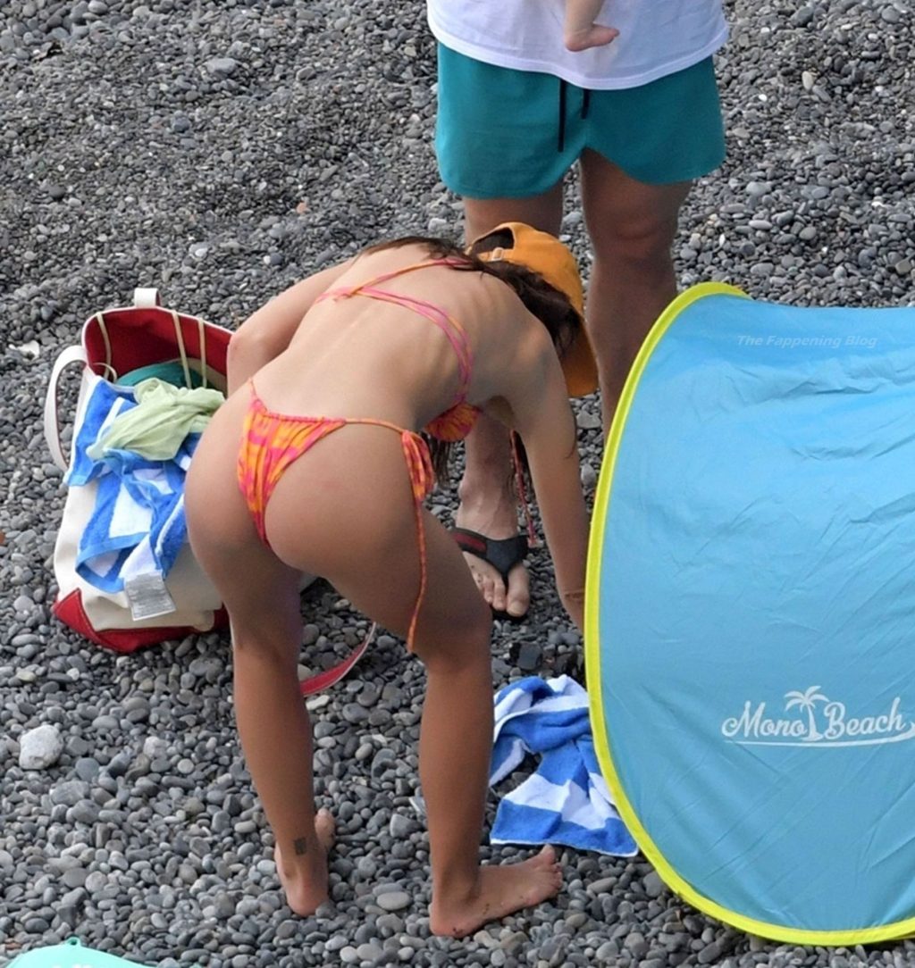 Emily Ratajkowski Showcases Her Beach Body in Positano (18 Photos) [Updated]