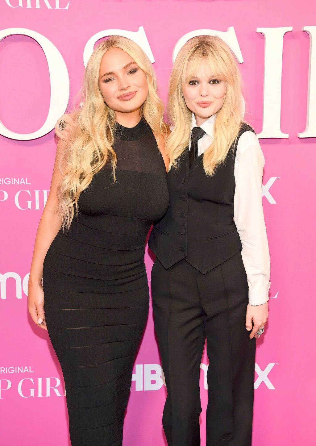 Emily and Natalie Alyn Lind Make Sexy Lesbian Kiss at The Gossip Girl Premiere in New York (56 Photos)
