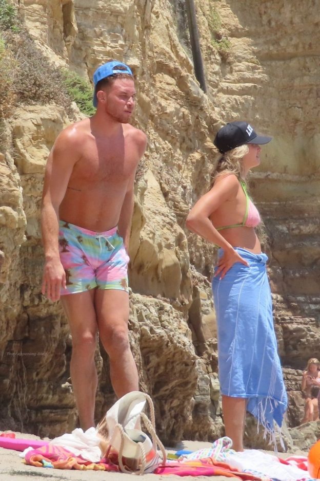 Blake Griffin And Francesca Aiello Enjoy A Beach Day In Santa Barbara 28 Photos Thefappening