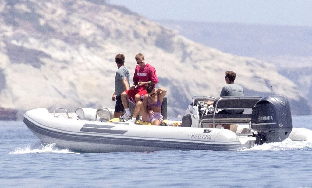 Justin Bieber &amp; Hailey Bieber Enjoy Their Romantic Getaway on the Greek Island of Milos (46 Photos)
