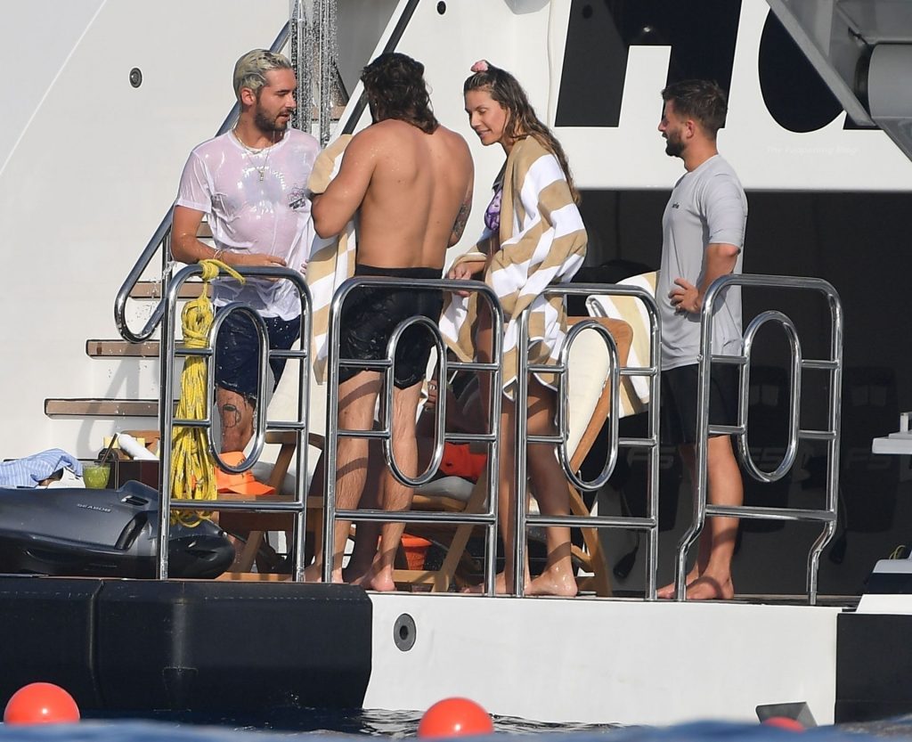 Heidi Klum Packs on the PDA with Tom Kaulitz During Their Family Holiday in Italy (81 Photos)
