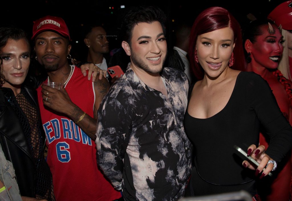 Iggy Azalea Parties at Rocco’s For the Release of Her New Music Video (65 Photos)