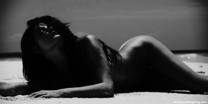 Isabeli Fontana Nude &amp; Sexy (58 Photos)