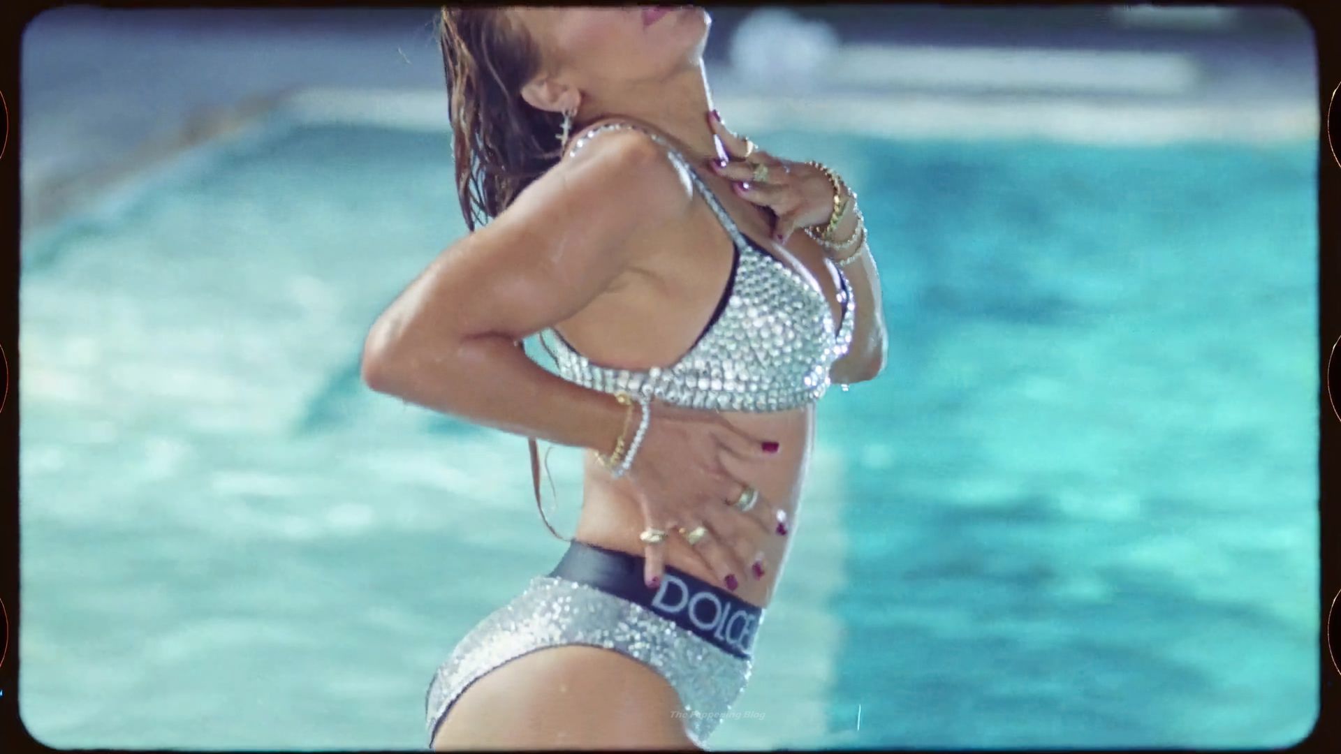 Jennifer-Lopez-Sexy-Body-16thefappeningblog.com_.jpg
