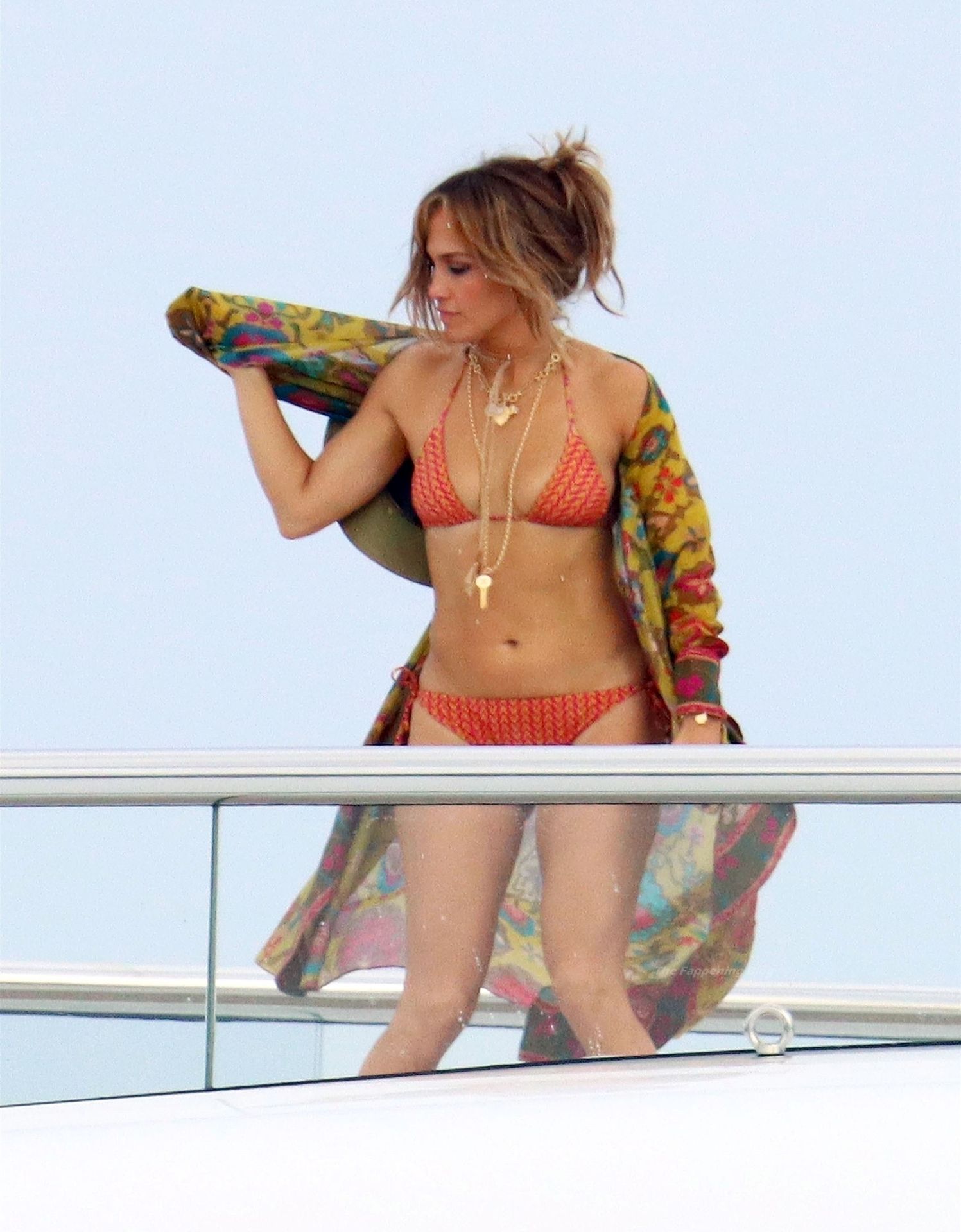 Jennifer-Lopez-Sexy-The-Fappening-Blog-28-3.jpg