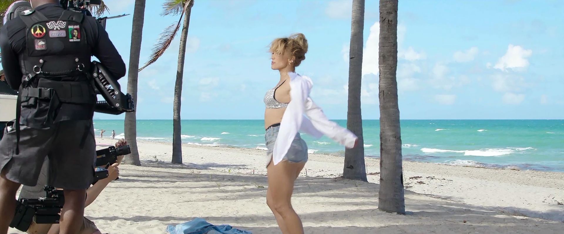 Jennifer-Lopez-Sexy-The-Fappening-Blog-39-1.jpg
