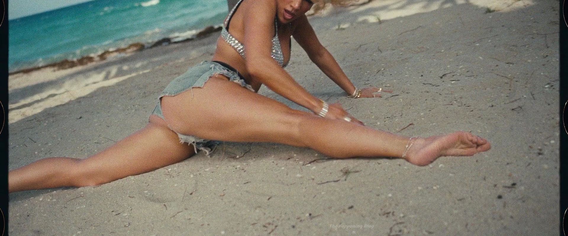 Jennifer-Lopez-Sexy-The-Fappening-Blog-75.jpg