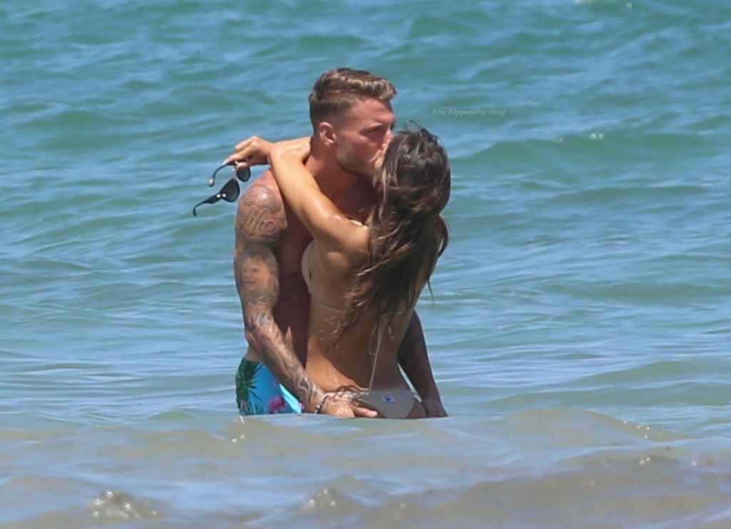 Ciro Immobile &amp; Lorenzo Insigne hit the Beach with Jessica Melena &amp; Genoveffa Darone (29 Photos)