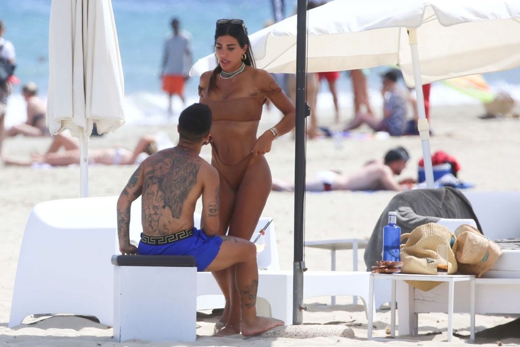 Ciro Immobile &amp; Lorenzo Insigne hit the Beach with Jessica Melena &amp; Genoveffa Darone (29 Photos)