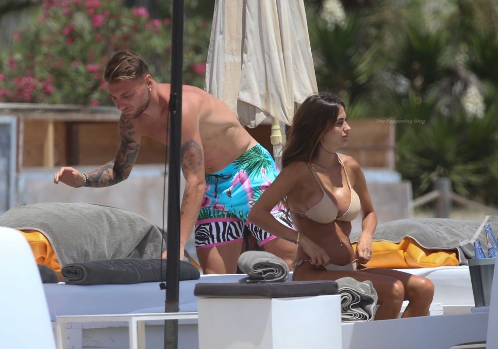 Ciro Immobile &amp; Lorenzo Insigne hit the Beach with Jessica Melena &amp; Genoveffa Darone (29 Photos)