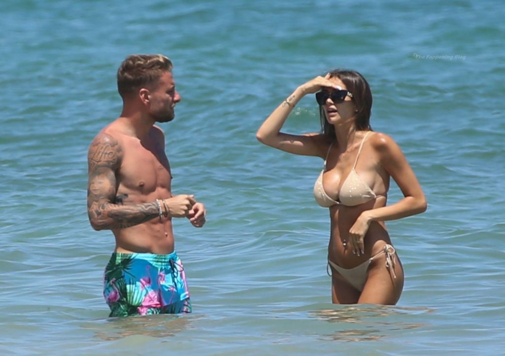 Ciro Immobile &amp; Lorenzo Insigne hit the Beach with Jessica Melena &amp; Genoveffa Darone (29 Photos)