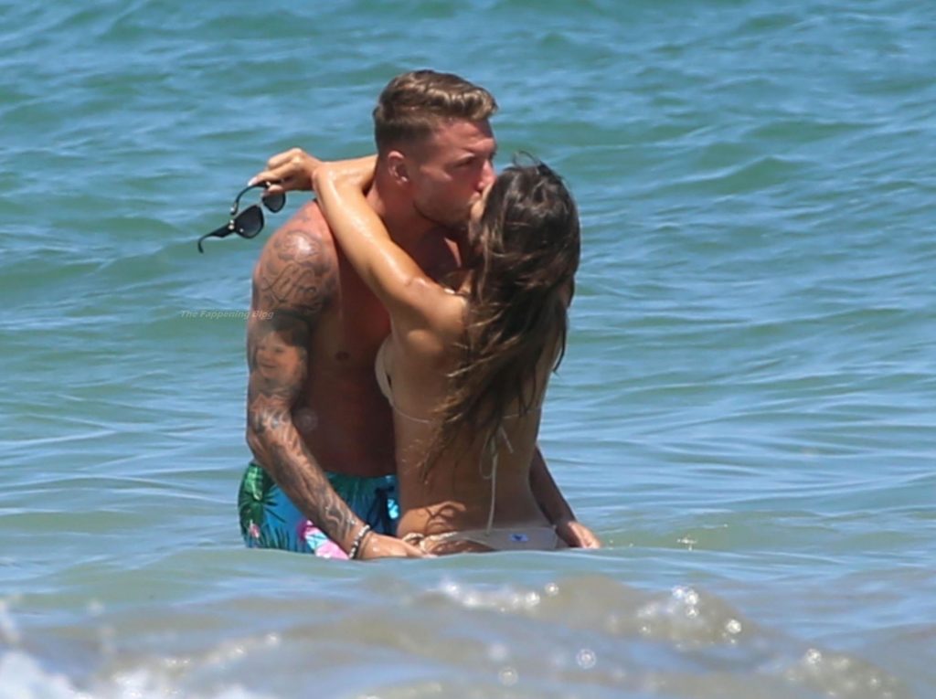 Ciro Immobile &amp; Lorenzo Insigne hit the Beach with Jessica Melena &amp; Genoveffa Darone (29 Photos)