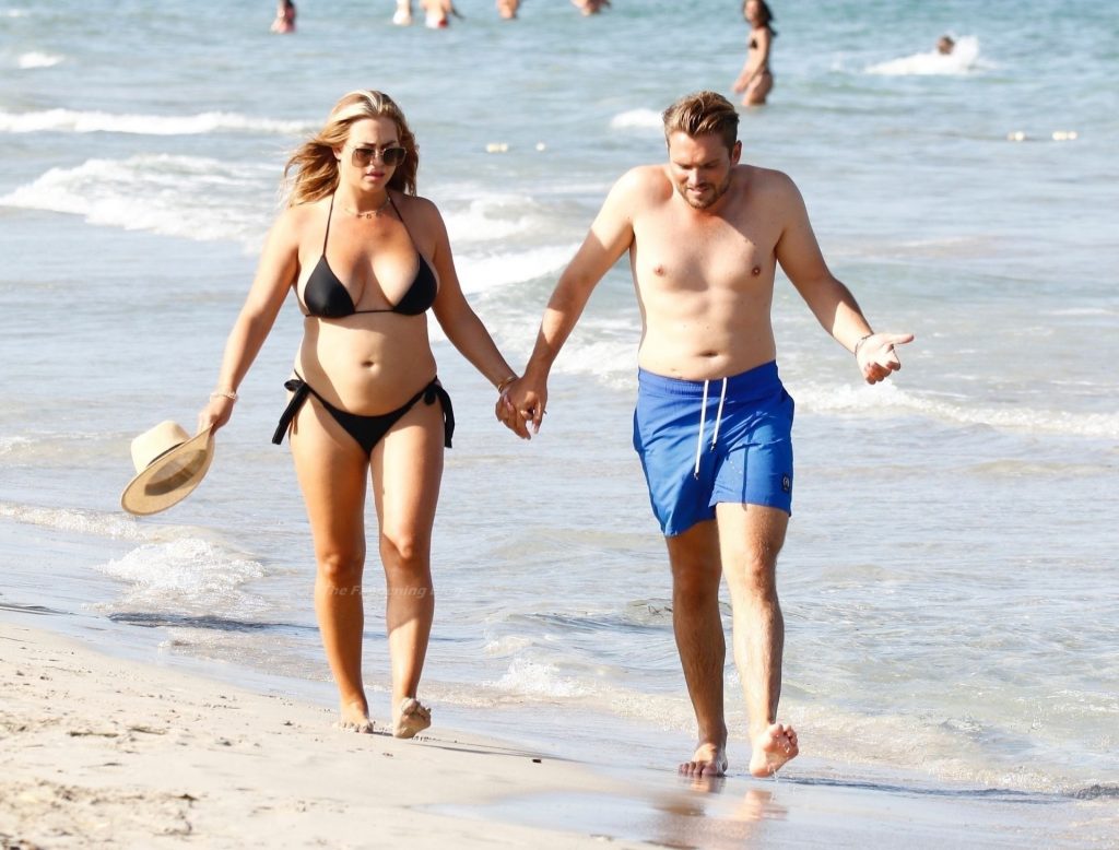 Jessica Paszka &amp; Johannes Haller Enjoy a Stroll Along the Beach in Ibiza (21 Photos)