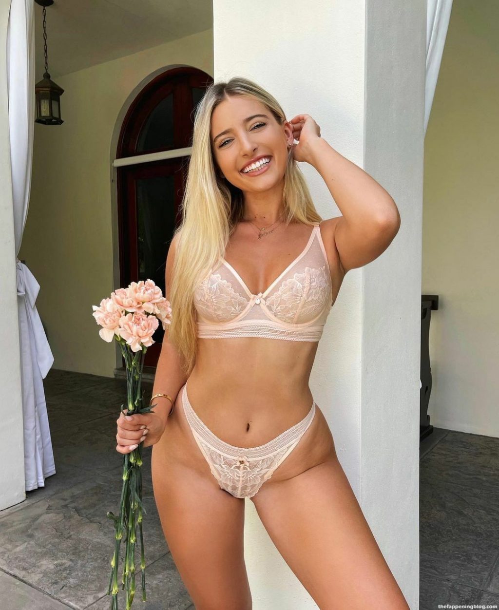 Jilissa Ann Zoltko Looks Hot in a Bra and Panties with Flowers (8 Photos)