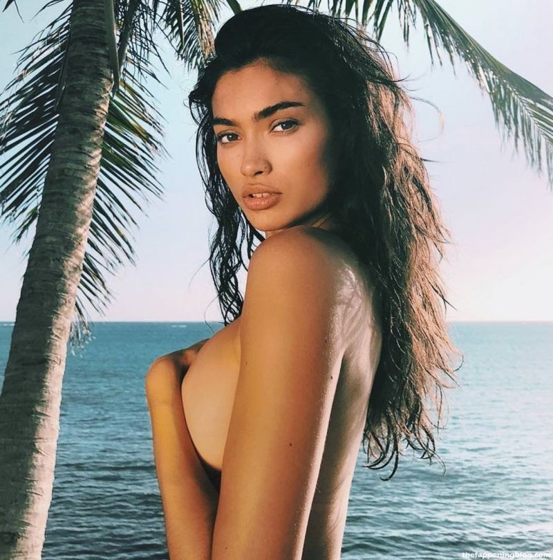 Kelly-Gale-Nude-Photo-Collection-10-thefappeningblog.com1_.jpg