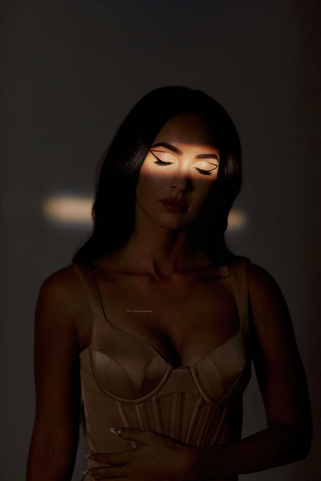 Megan Fox Sexy – InStyle Magazine (9 Photos)