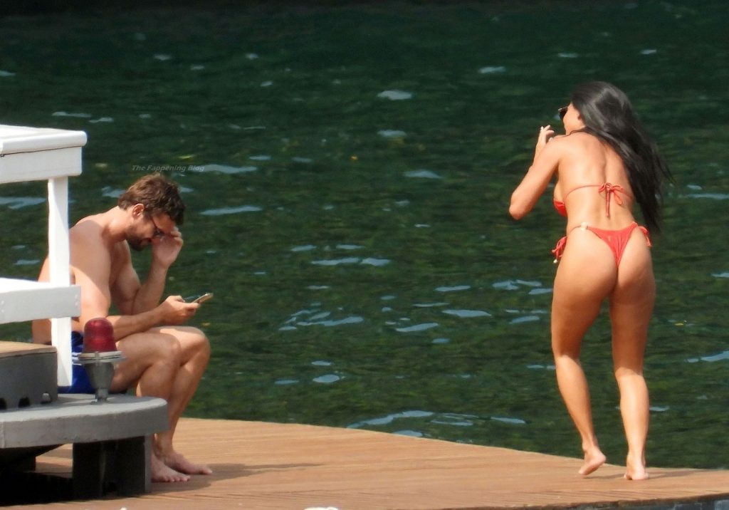 Nicole Scherzinger Gets the Temperatures Soaring on Holiday in Lake Como (48 Photos)
