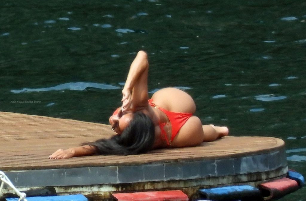 Nicole Scherzinger Gets the Temperatures Soaring on Holiday in Lake Como (48 Photos)