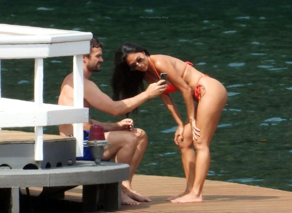 Nicole Scherzinger Gets the Temperatures Soaring on Holiday in Lake Como (48 Photos)