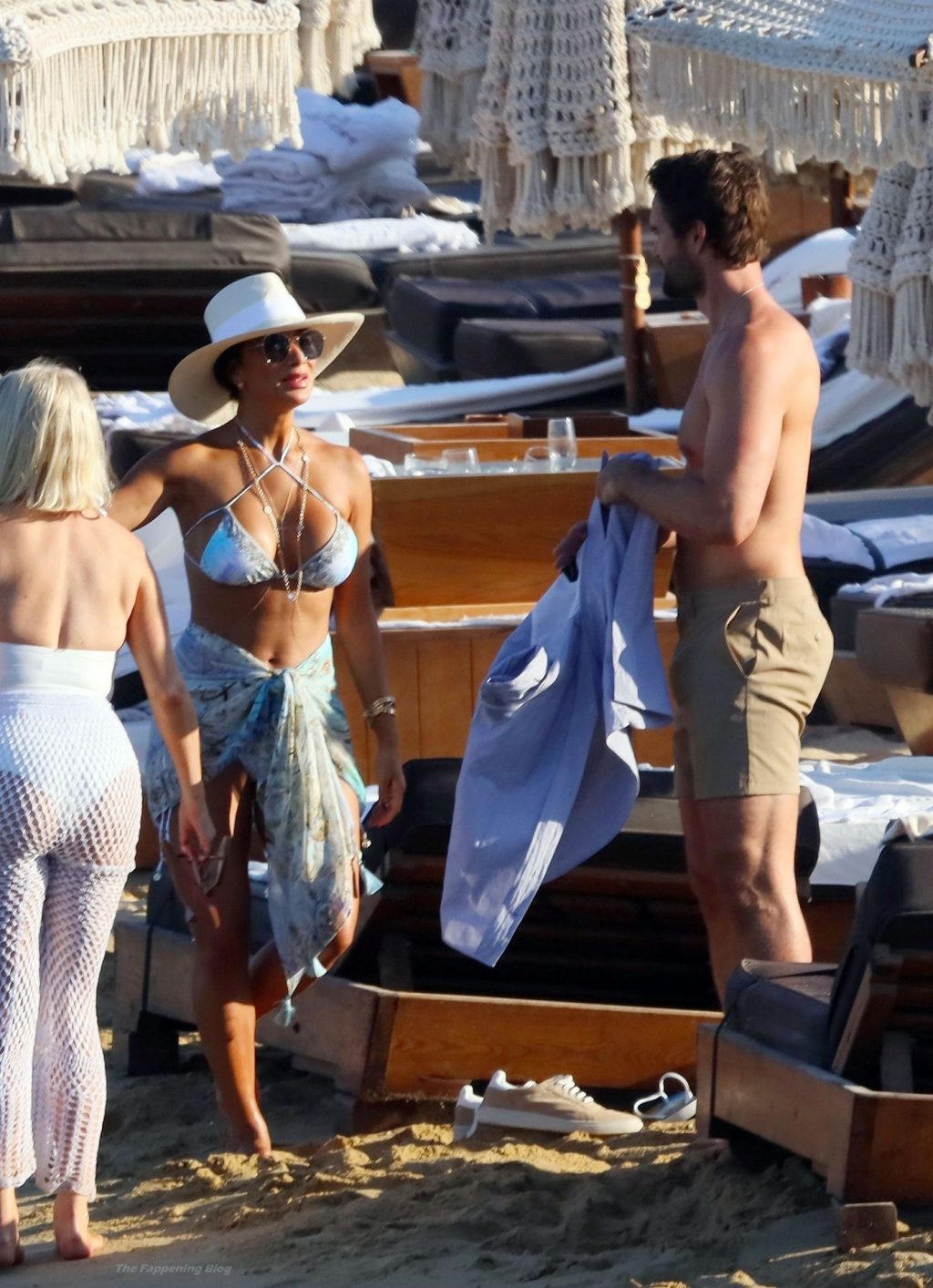 Nicole Scherzinger &amp; Thom Evans Enjoy Their Holidays in Mykonos (72 Photos)