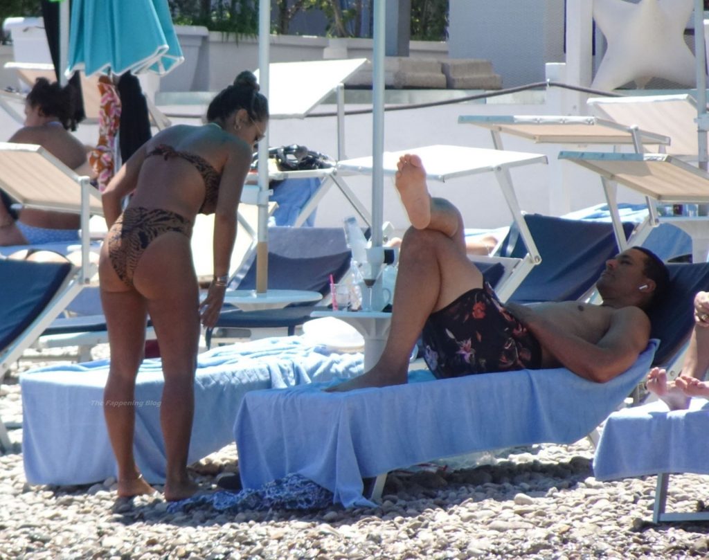 Tony Gonzalez Chills Out With His Wife October Out in The Hot Sicilian Sunshine in Taormina (37 Photos)