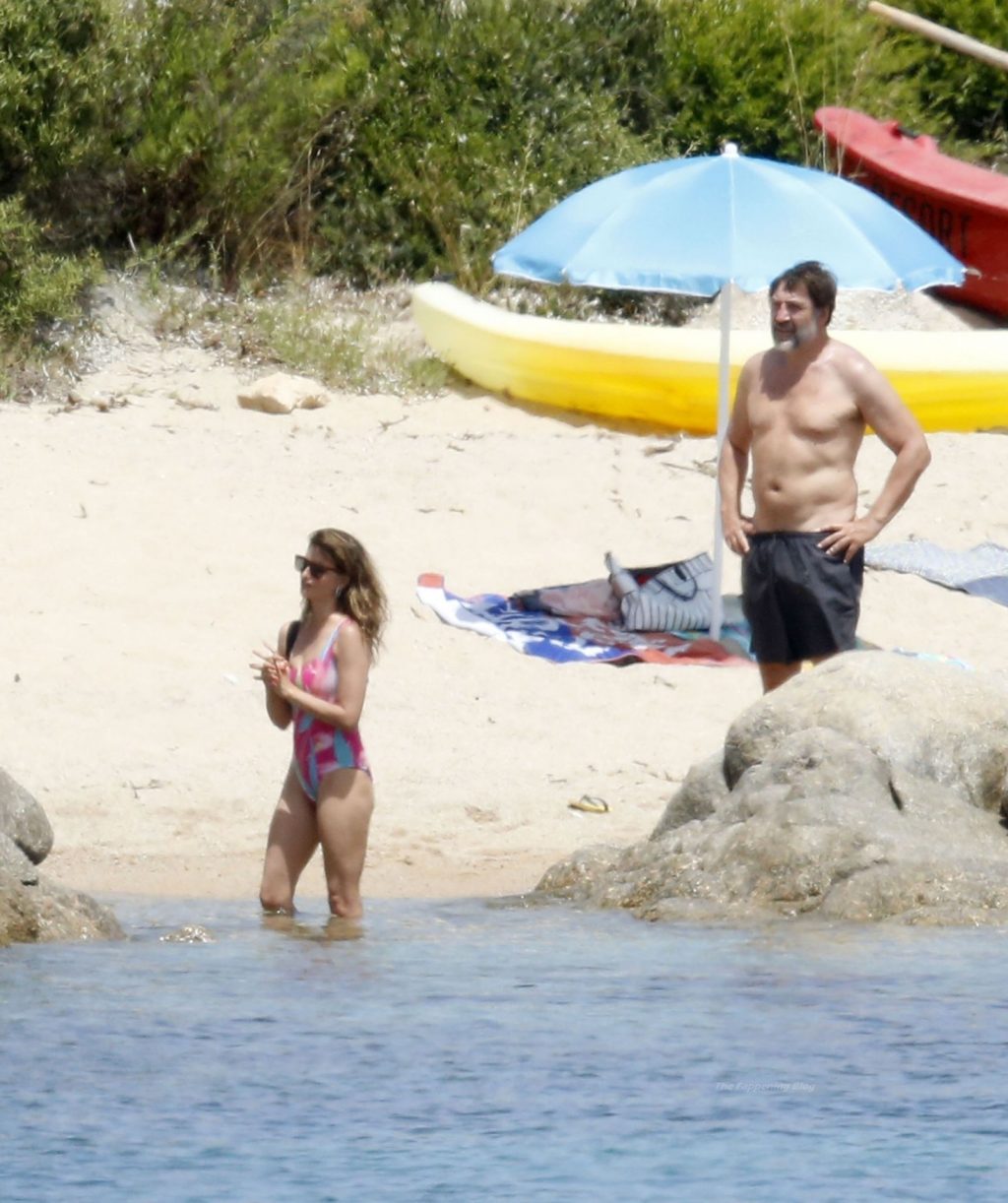 Javier Bardem &amp; Penelope Cruz Hit The Beach on Their Sun-Kissed Holiday in Sardinia (46 Photos)