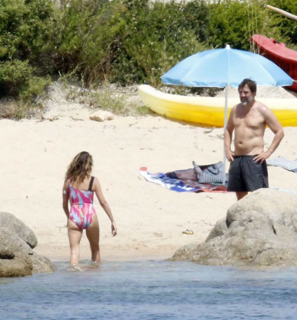 Javier Bardem &amp; Penelope Cruz Hit The Beach on Their Sun-Kissed Holiday in Sardinia (46 Photos)