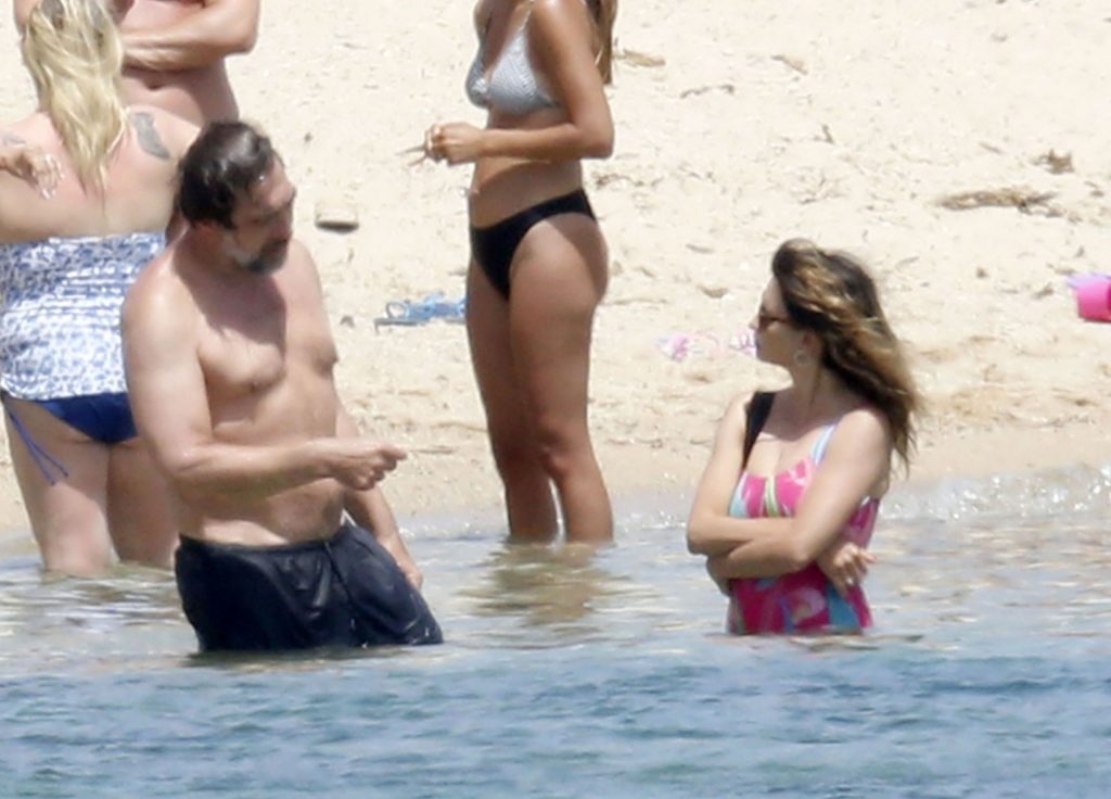 Javier Bardem &amp; Penelope Cruz Hit The Beach on Their Sun-Kissed Holiday in Sardinia (46 Photos)