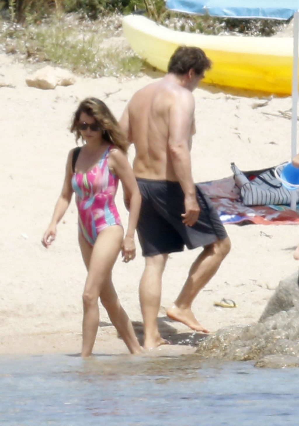 Javier Bardem &amp; Penelope Cruz Hit The Beach on Their Sun-Kissed Holiday in Sardinia (46 Photos)