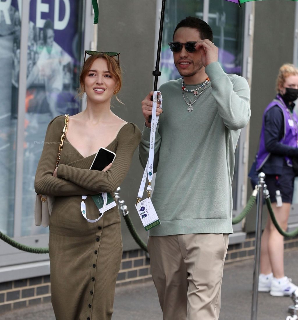 Braless Phoebe Dynevor &amp; Pete Davidson Look Happy at the Wimbledon in London (93 Photos)