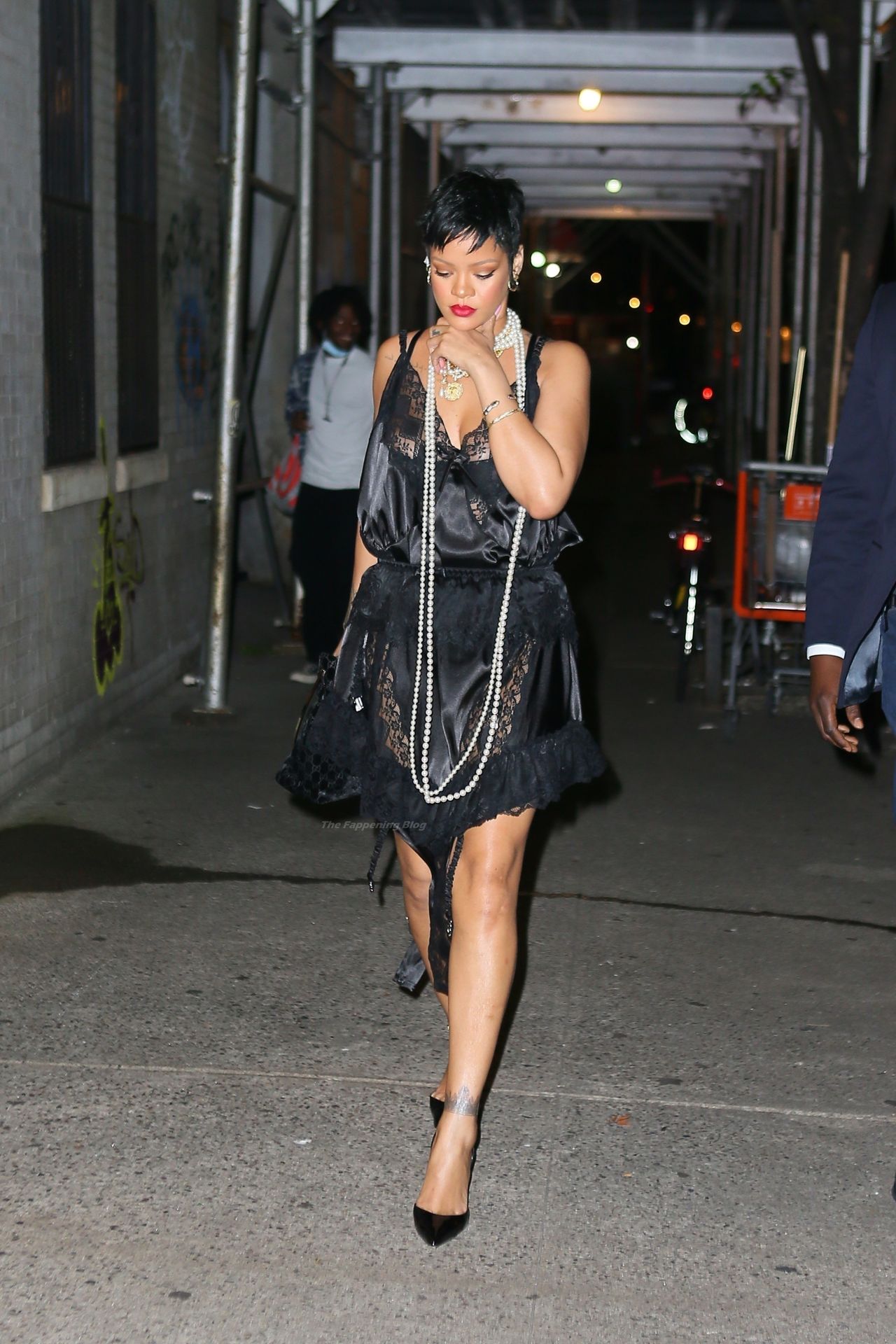 Rihanna-Sexy-12-thefappeningblog.com_.jpg