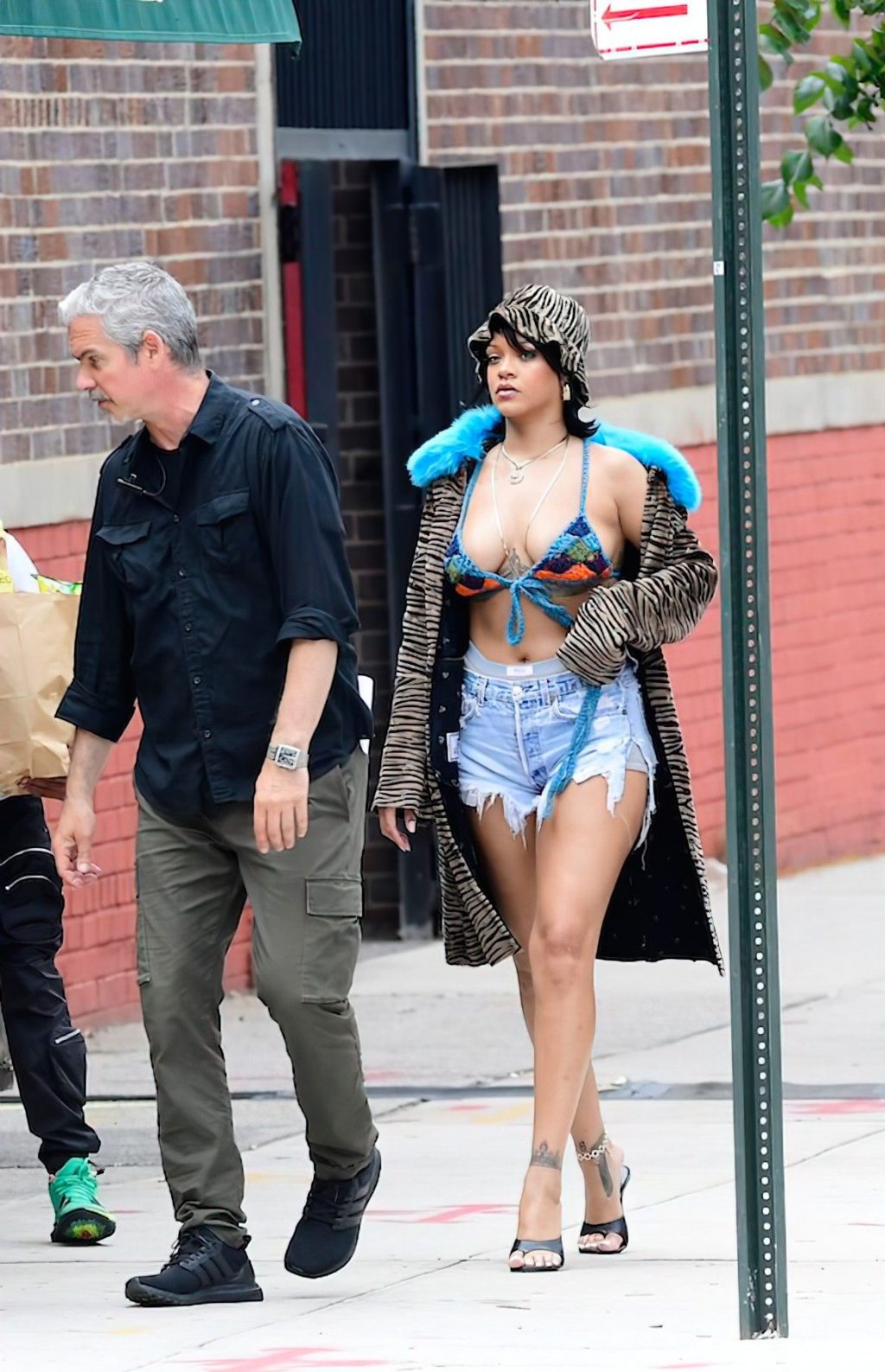 Leggy Rihanna is Spotted on The Set of a Project in The Bronx New York (89 Photos)