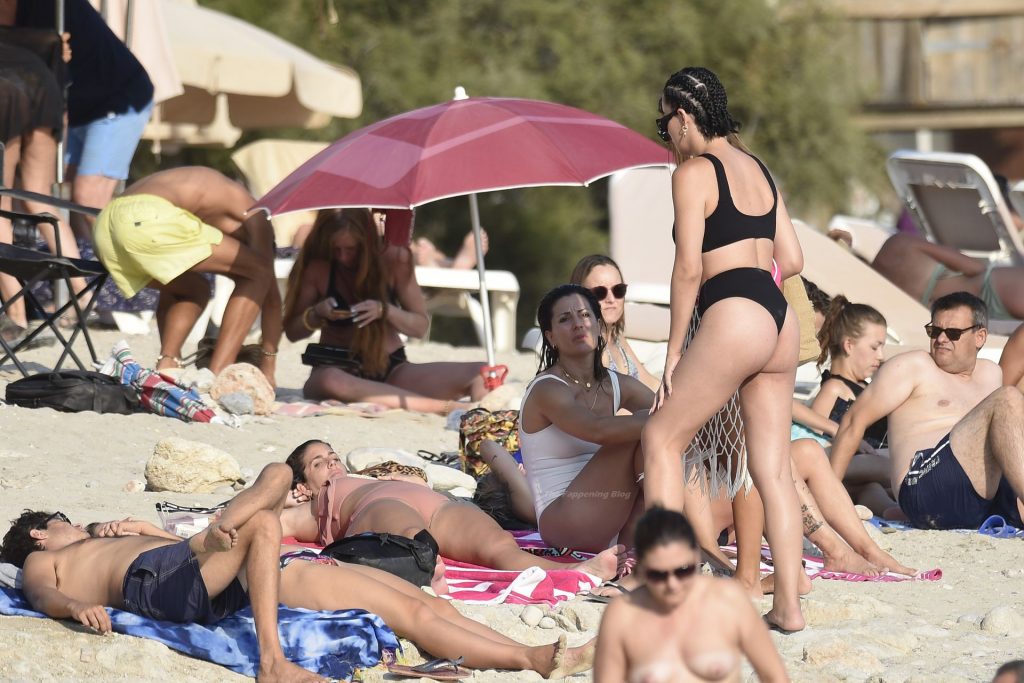 Susana Molina &amp; Jedet Enjoy Their Vacations in Ibiza (18 Photos)