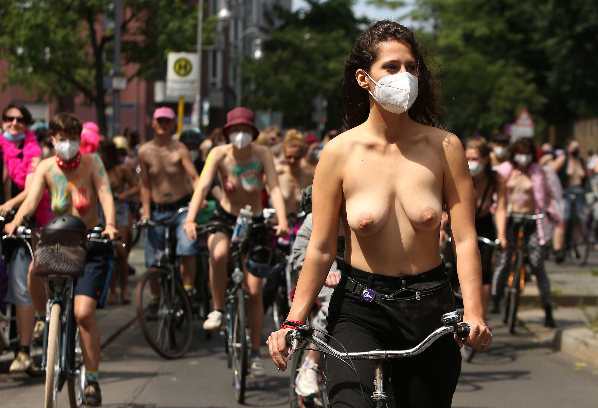 Topless-Protest-The-Fappening-Blog-25.jpg