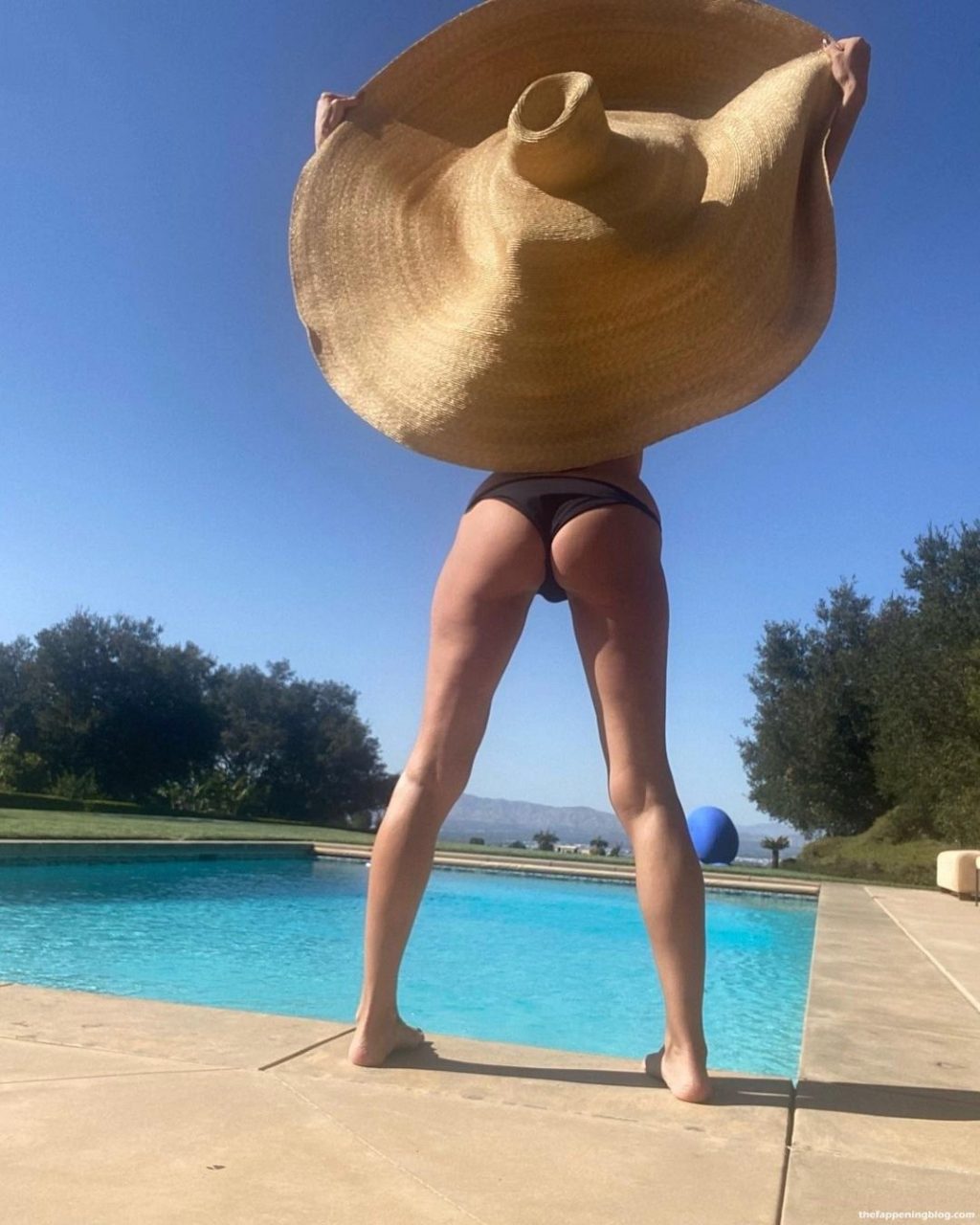 Heidi Klum Nude &amp; Sexy (23 Photos)