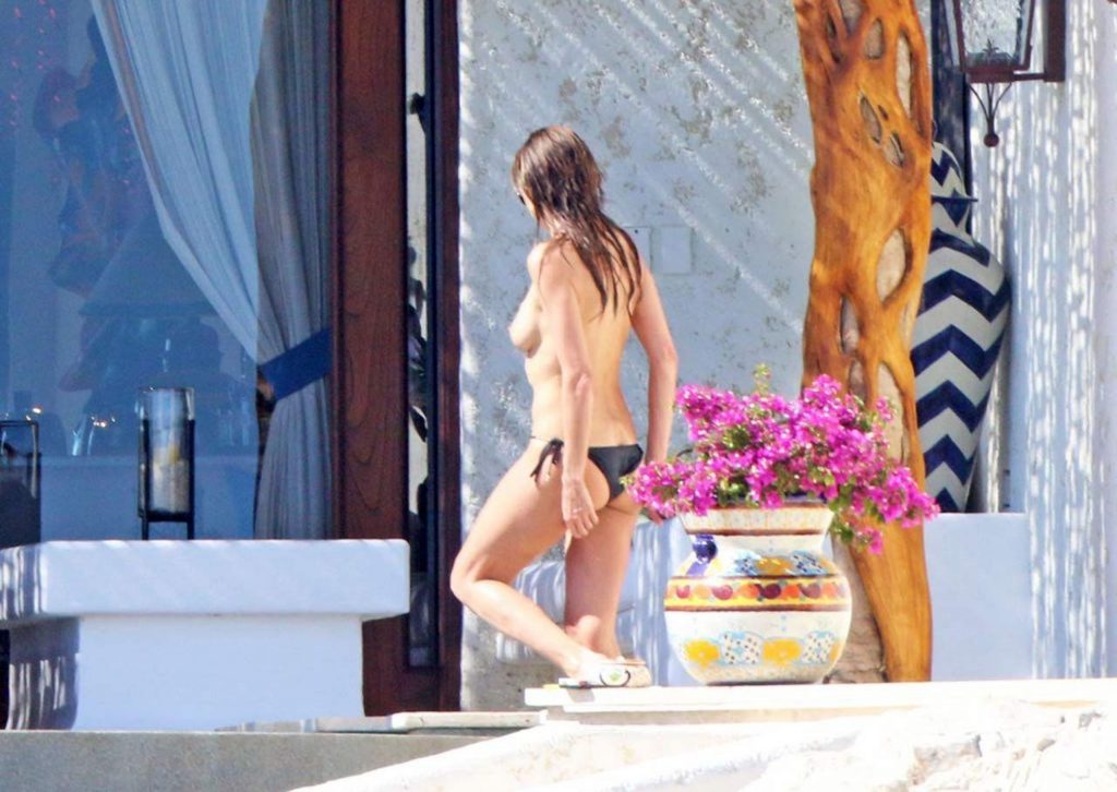 Heidi Klum Nude, Topless &amp; Sexy Collection – Part 1 (150 Photos + Possible LEAKED Video)