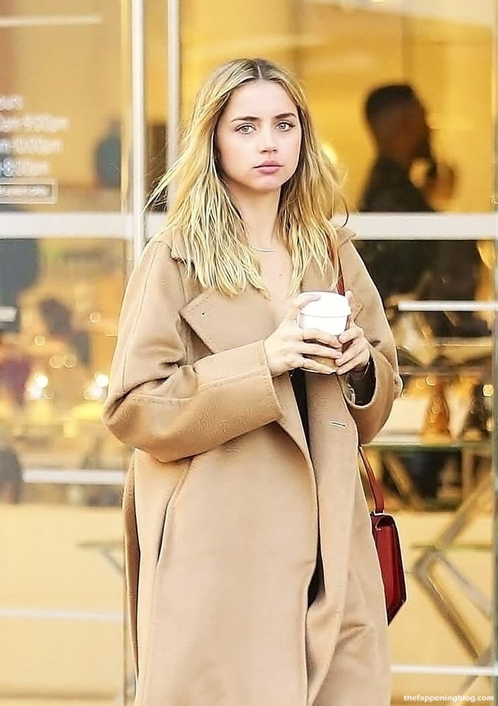 Ana de Armas Nude And Sexy Collection (150 Photos + Possible LEAKED Porn Video &amp; Topless Sex Scenes) [Updated]